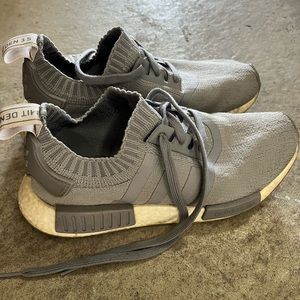 Adidas Women Wmns NMD_R1 'Triple Grey